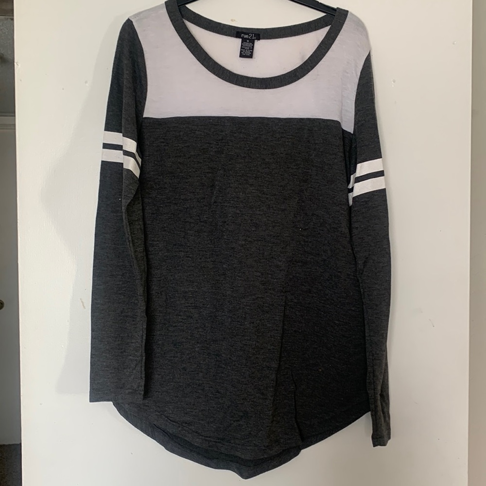 Sporty tee